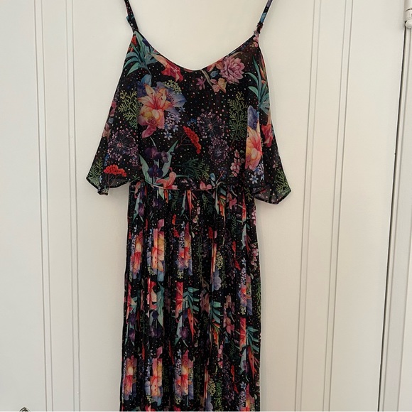 2 tier floral dress - midi length - Picture 2 of 4